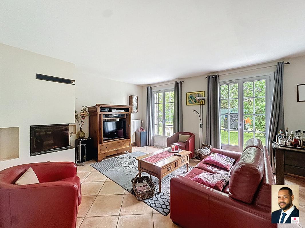 LE PLESSIS-PATE Maison Le Plessis Pate 7 pièce(s) 2