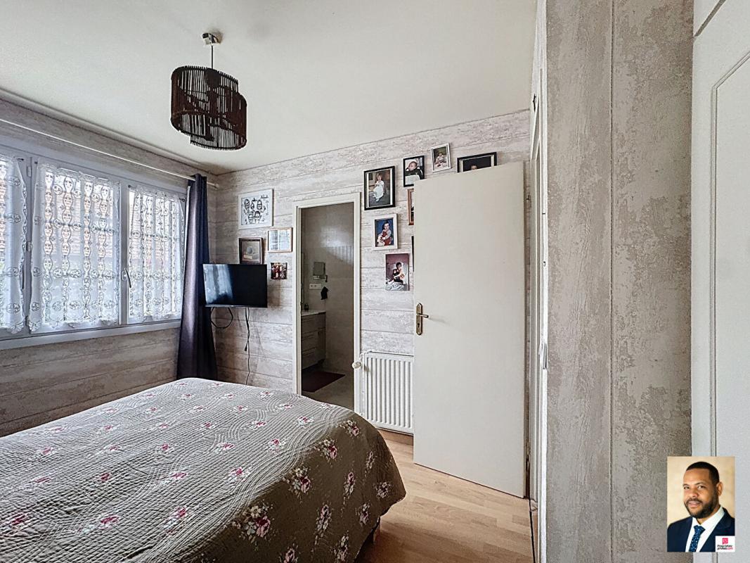 LE PLESSIS-PATE Maison Le Plessis Pate 7 pièce(s) 6