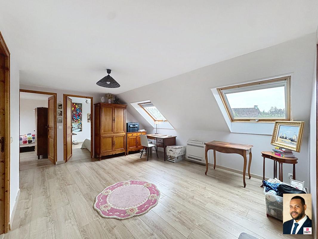 LE PLESSIS-PATE Maison Le Plessis Pate 7 pièce(s) 8