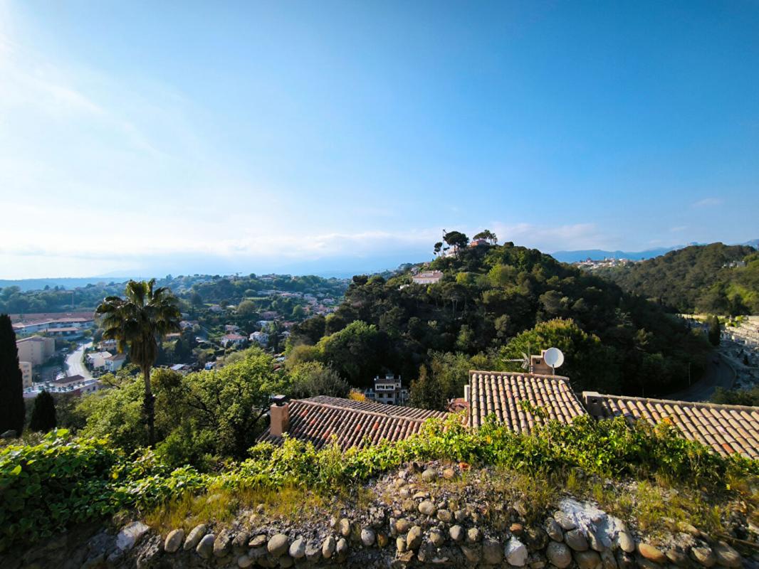 CAGNES-SUR-MER Maison Cagnes Sur Mer 3 pièce(s) 115 m2 1