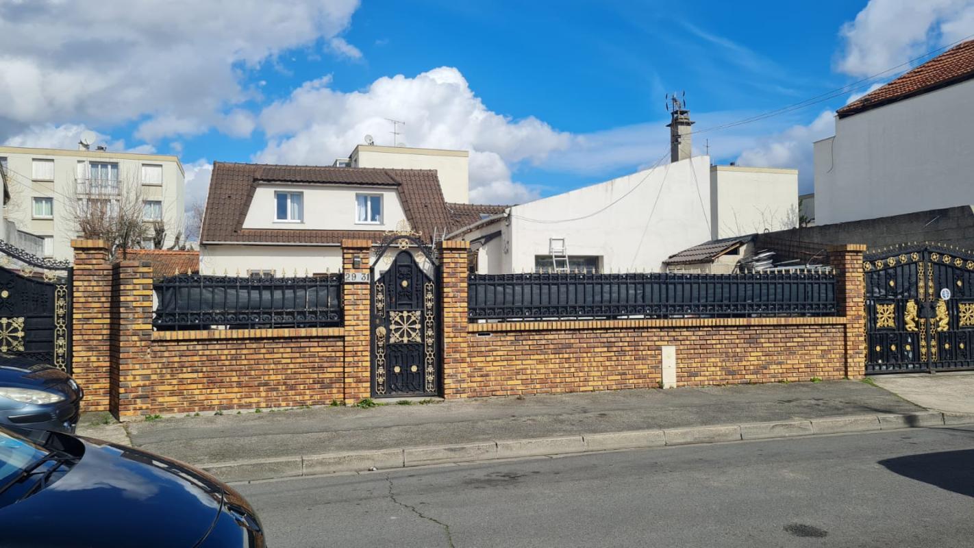 BOBIGNY Maison Bobigny 8 pièce(s) 165.47 m2 5