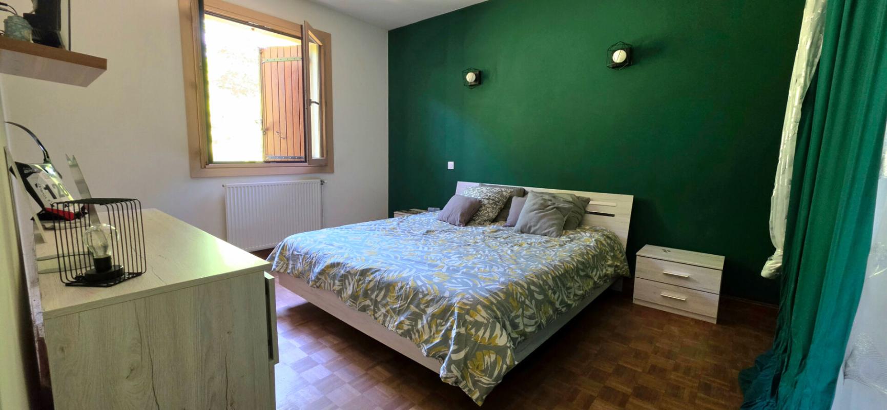 SAINT-LAURENT-DES-HOMMES Maison  avec sous sol et parc 10