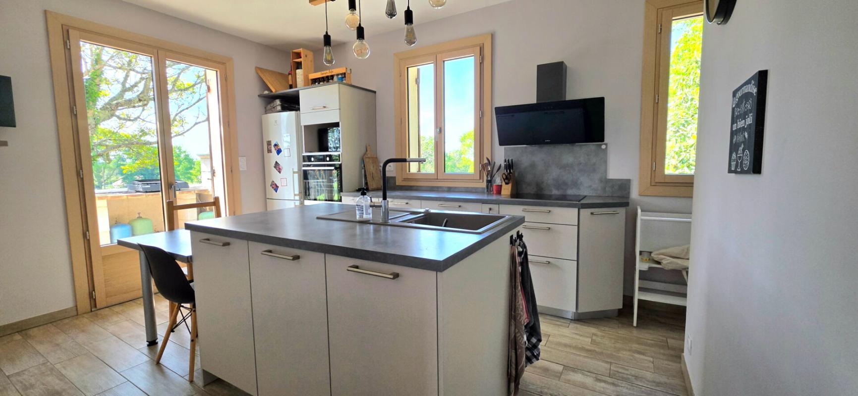 SAINT-LAURENT-DES-HOMMES Maison  avec sous sol et parc 9