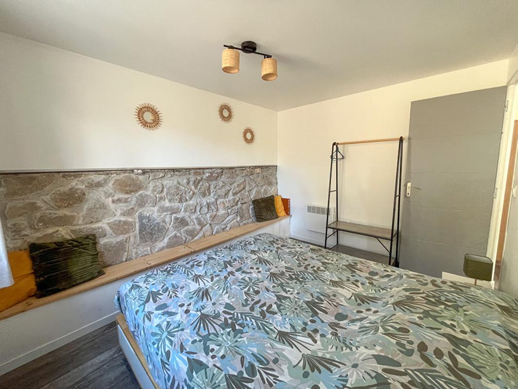 FIGANIERES VILLA INDIVIDUELLE AVEC APPART T3 INDEPENDANT 11