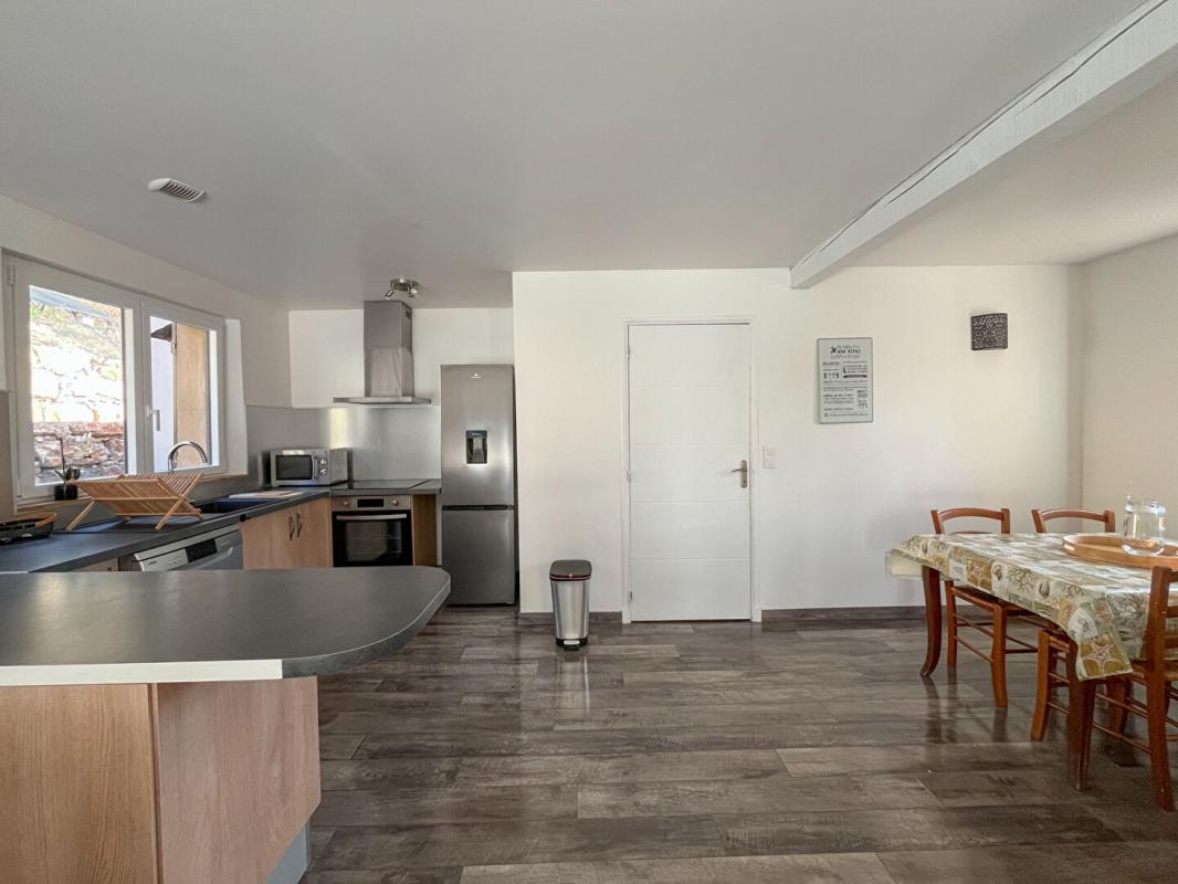 FIGANIERES VILLA INDIVIDUELLE AVEC APPART T3 INDEPENDANT 15