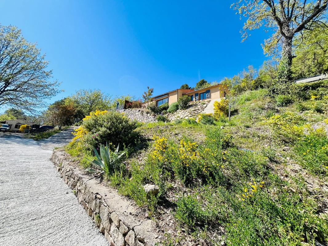 FIGANIERES VILLA INDIVIDUELLE AVEC APPART T3 INDEPENDANT 16