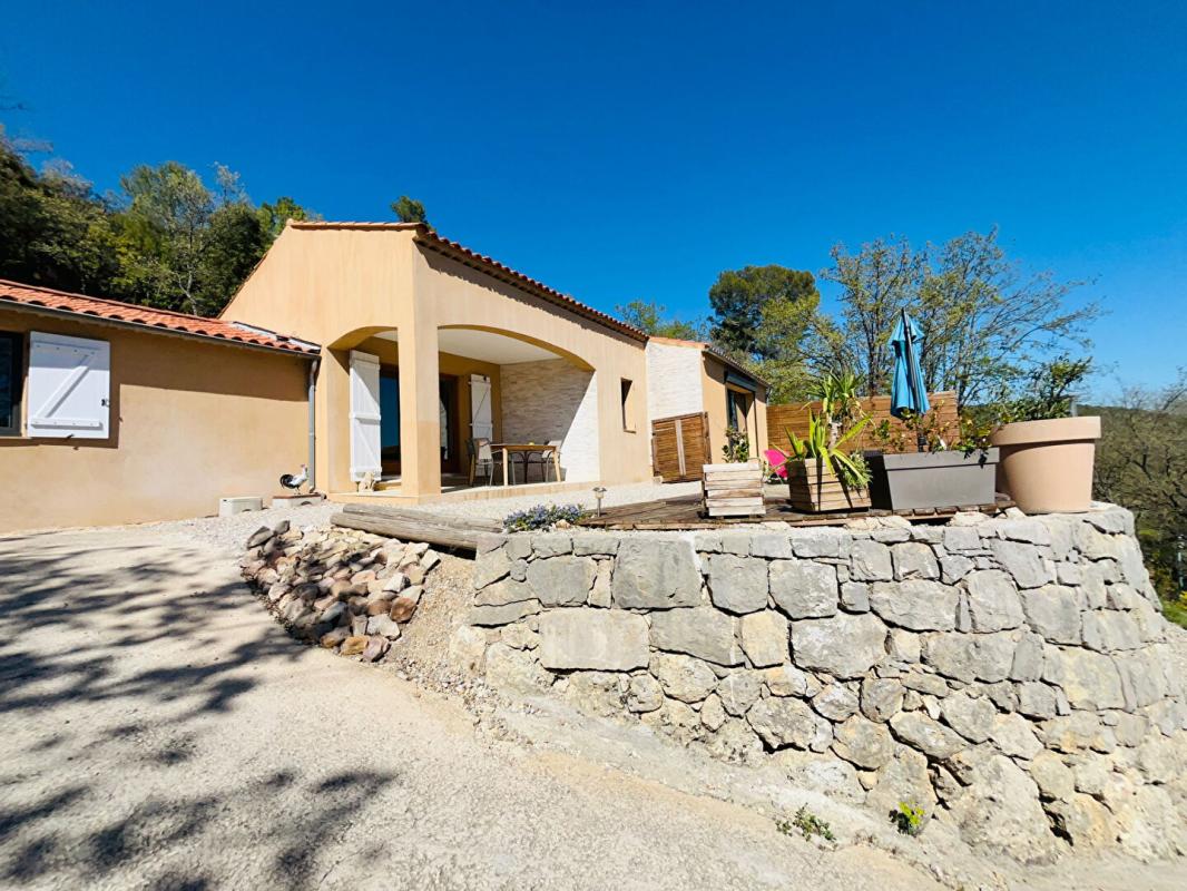 FIGANIERES VILLA INDIVIDUELLE AVEC APPART T3 INDEPENDANT 3