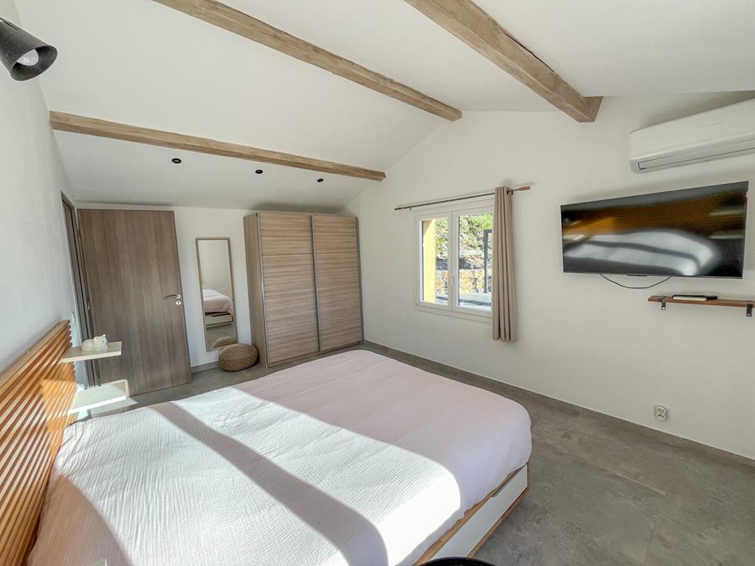 FIGANIERES VILLA INDIVIDUELLE AVEC APPART T3 INDEPENDANT 6