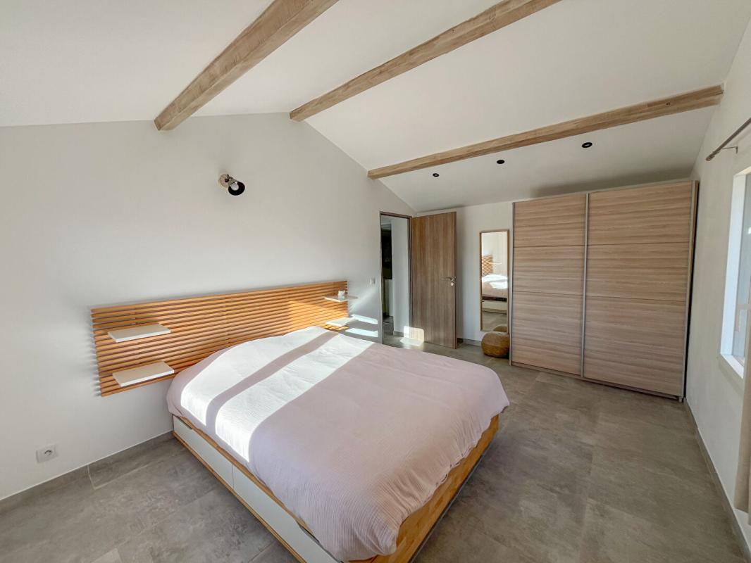 FIGANIERES VILLA INDIVIDUELLE AVEC APPART T3 INDEPENDANT 8