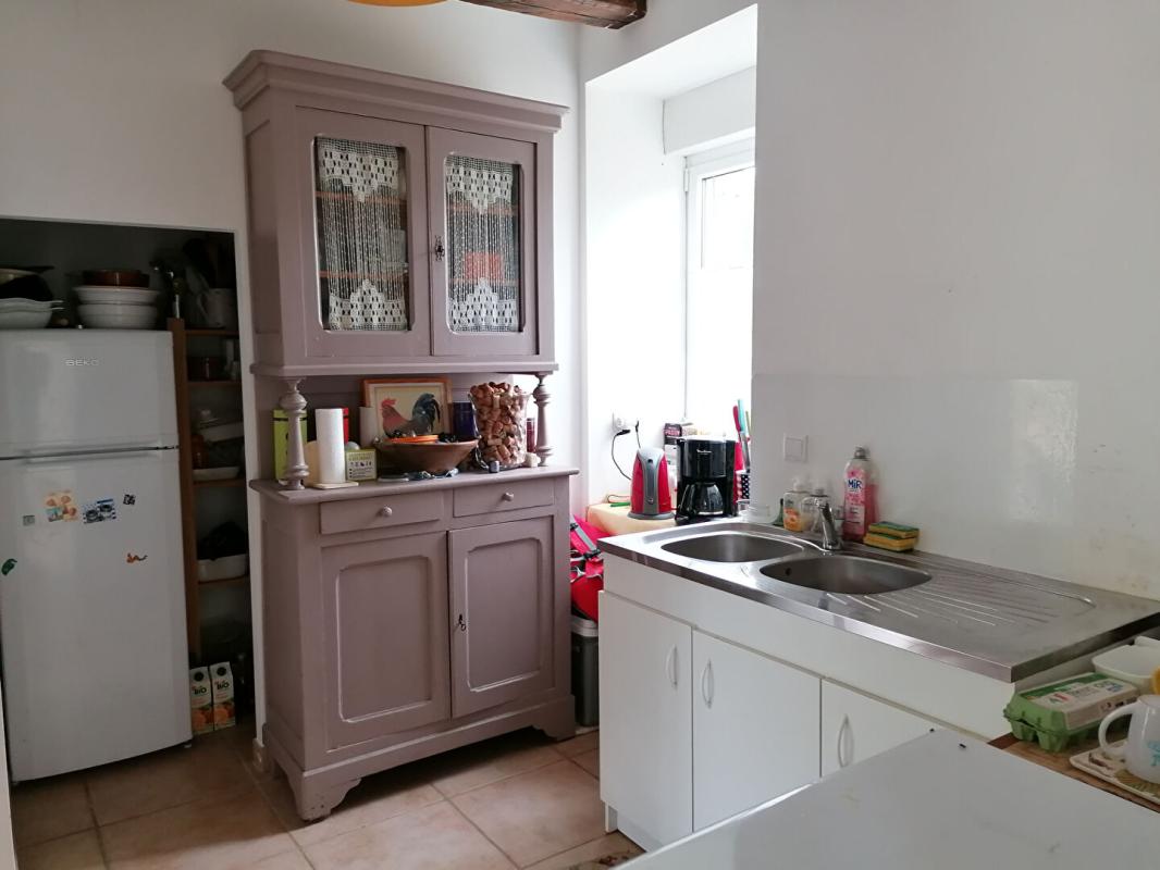 LOYAT Maison en pierre rénovée avec jardin et verger Loyat  107 m2 10