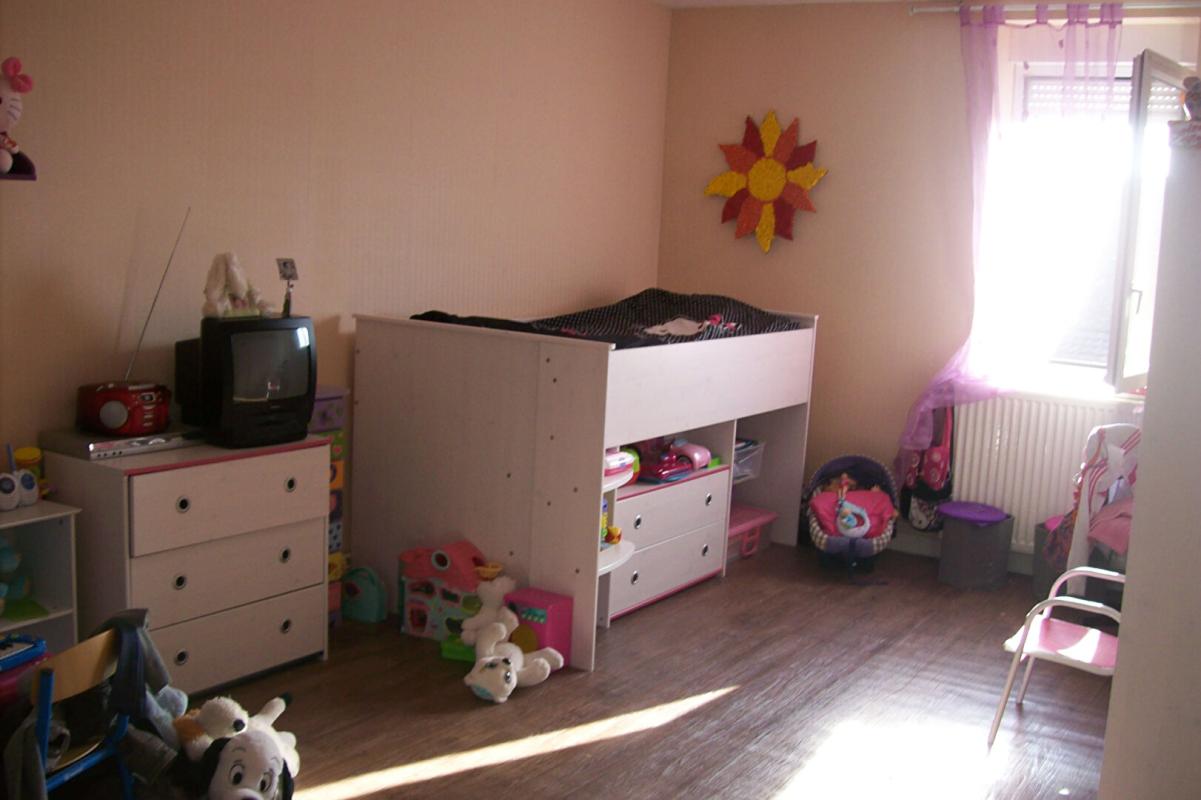 MARLY-SUR-ARROUX Maison Marly Sur Arroux 5 pièce(s) 123 m2 17