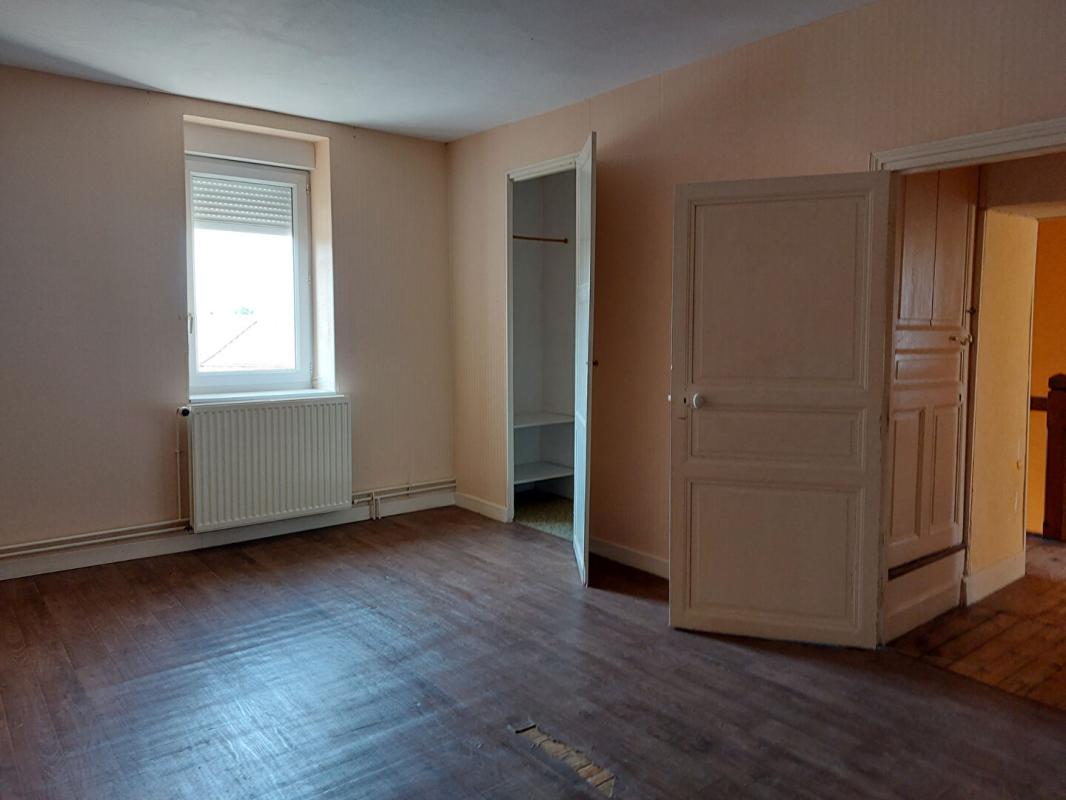 MARLY-SUR-ARROUX Maison Marly Sur Arroux 5 pièce(s) 123 m2 6