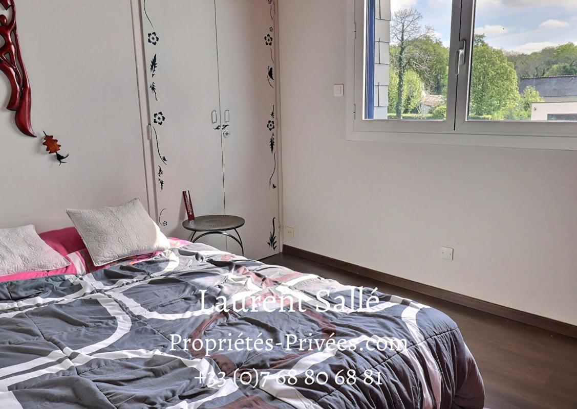 ROCHEFORT-EN-TERRE Maison Rochefort En Terre 5 pièce(s) 113 m2 12