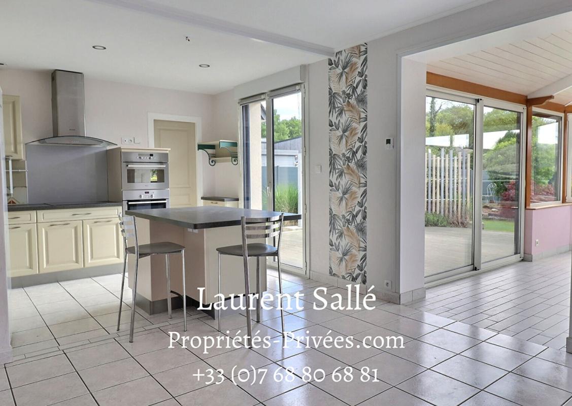 ROCHEFORT-EN-TERRE Maison Rochefort En Terre 5 pièce(s) 113 m2 5