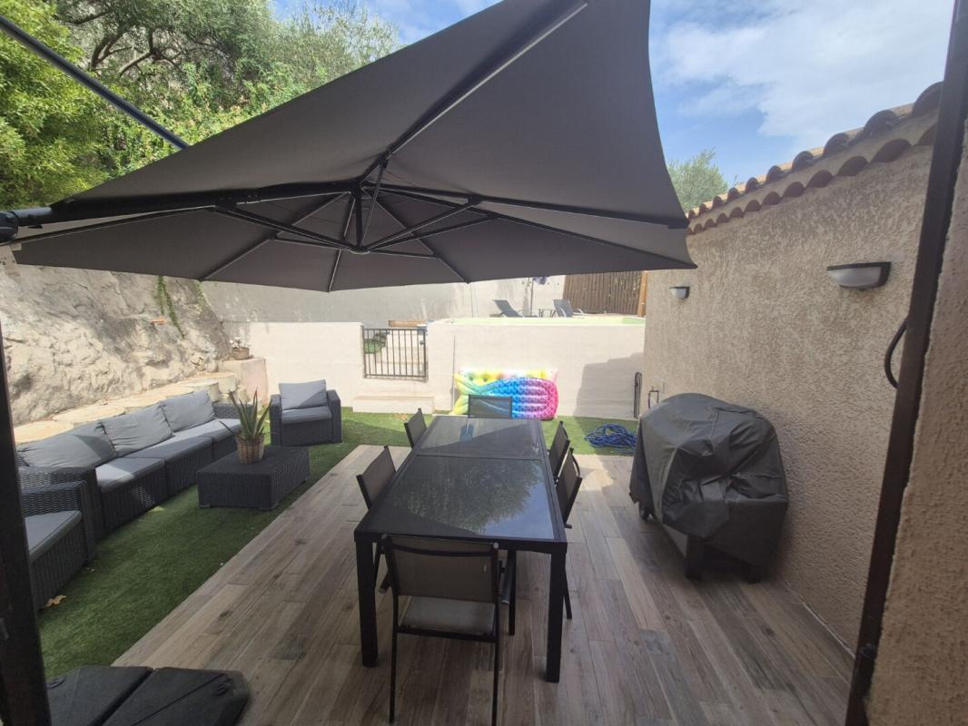 PLAN-DE-CUQUES Maison  6 pièce(s) 133.69 m2 à Plan-de-Cuques 2