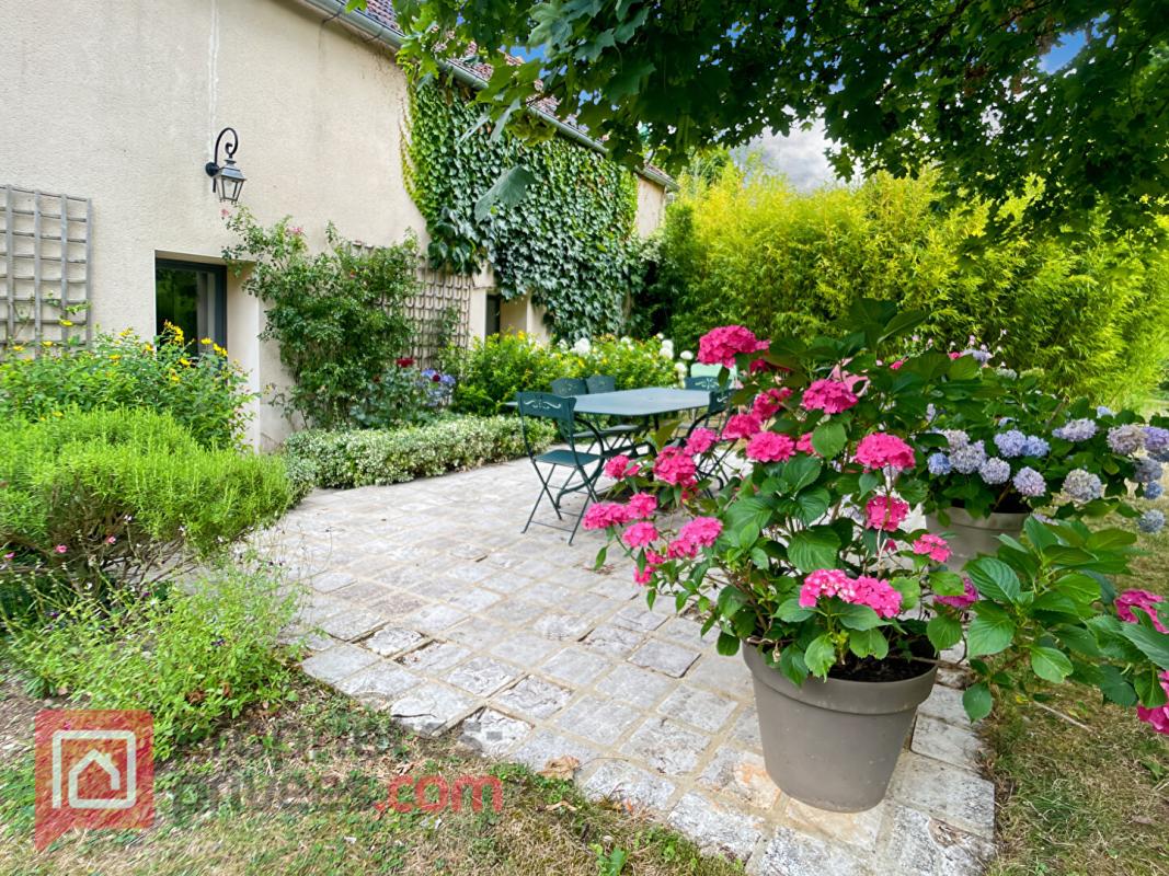 NOYERS Maison Noyers 7 pièce(s) 234 m2 11