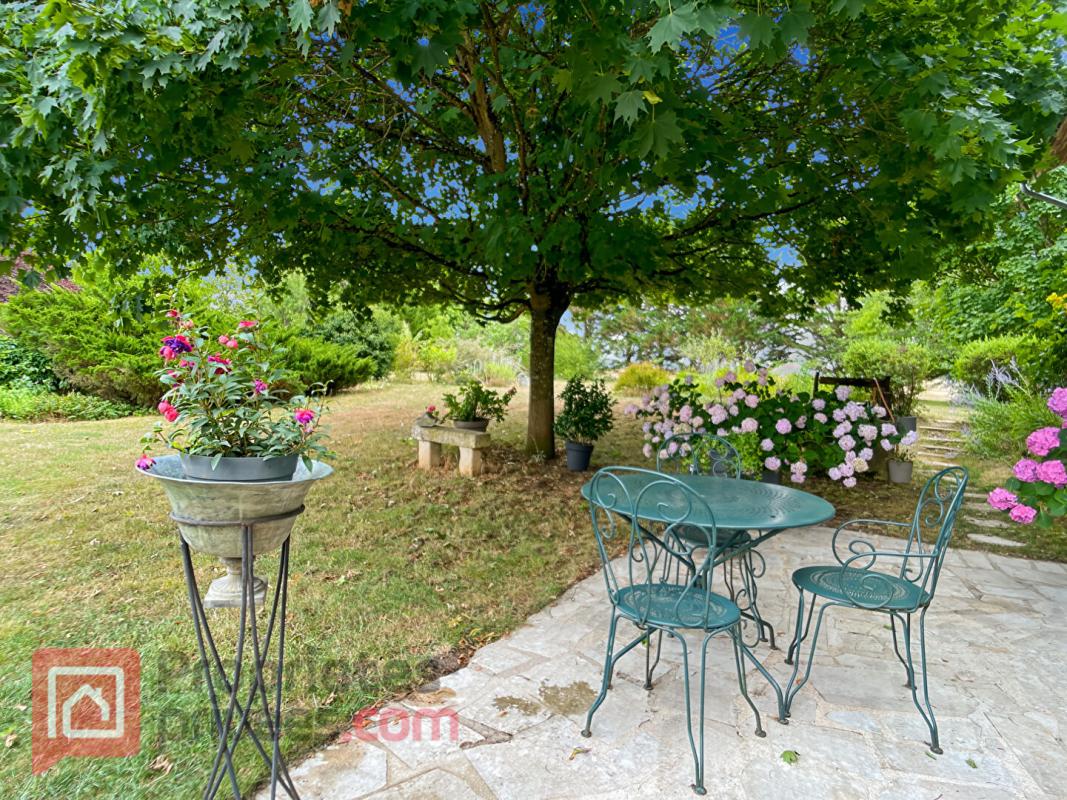 NOYERS Maison Noyers 7 pièce(s) 234 m2 12