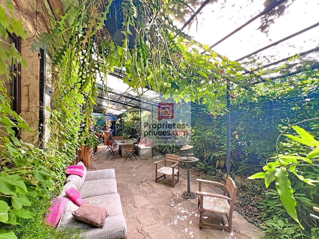 GILLY-SUR-ISERE Maison, Gilly Sur Isère 15 pièces  353 m2 + dépendance de 200 m² 2