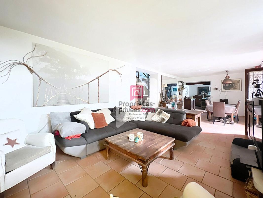 GILLY-SUR-ISERE Maison, Gilly Sur Isère 15 pièces  353 m2 + dépendance de 200 m² 4