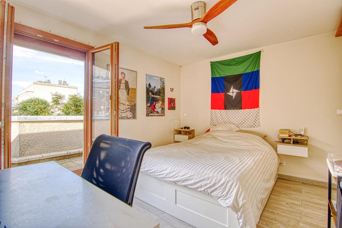 VERSAILLES Maison de ville, 6 pièces, hyper centre Notre-Dame, double box intégré 12