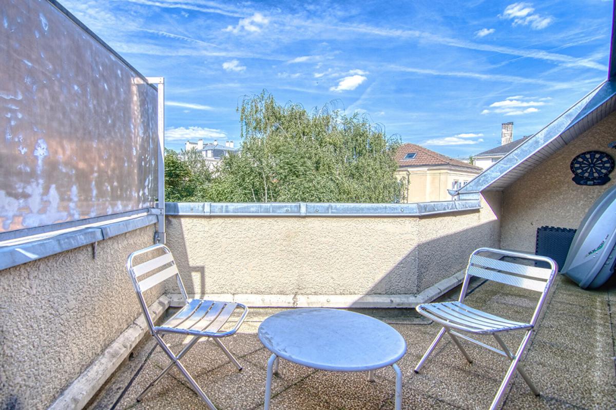 VERSAILLES Maison de ville, 6 pièces, hyper centre Notre-Dame, double box intégré 13