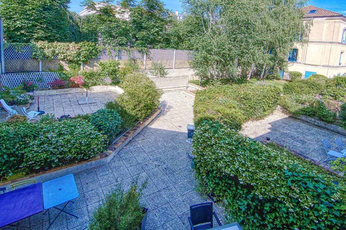 VERSAILLES Maison de ville, 6 pièces, hyper centre Notre-Dame, double box intégré 14