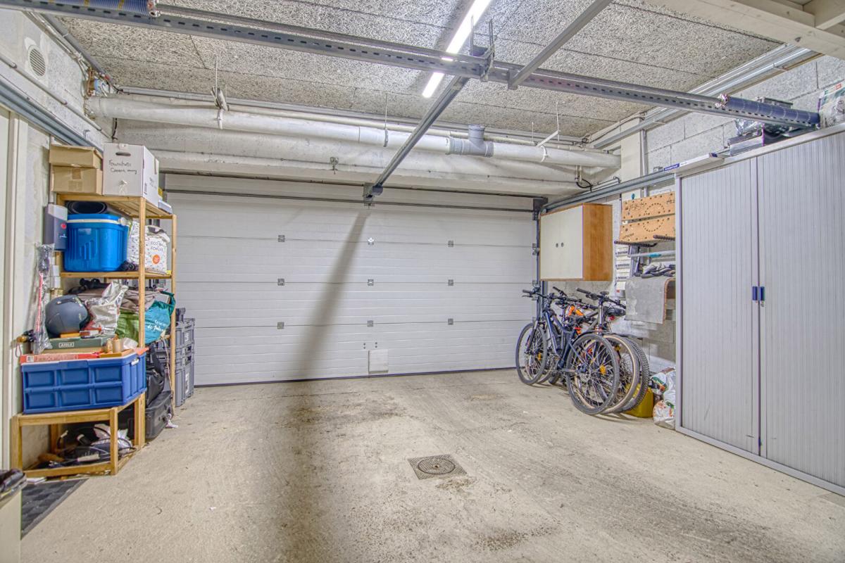 VERSAILLES Maison de ville, 6 pièces, hyper centre Notre-Dame, double box intégré 18