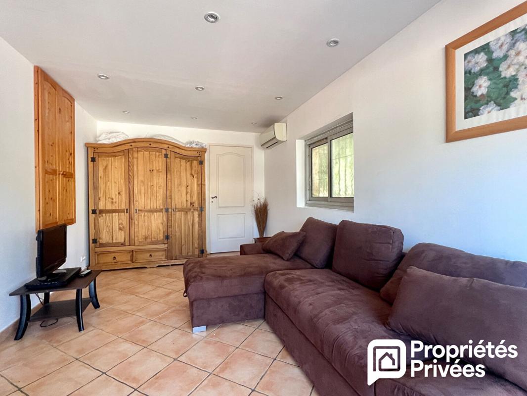 SAINT-RAPHAEL Saint-Raphaël Valescure, Villa 5 pièces avec piscine, terrasse et pool house 14