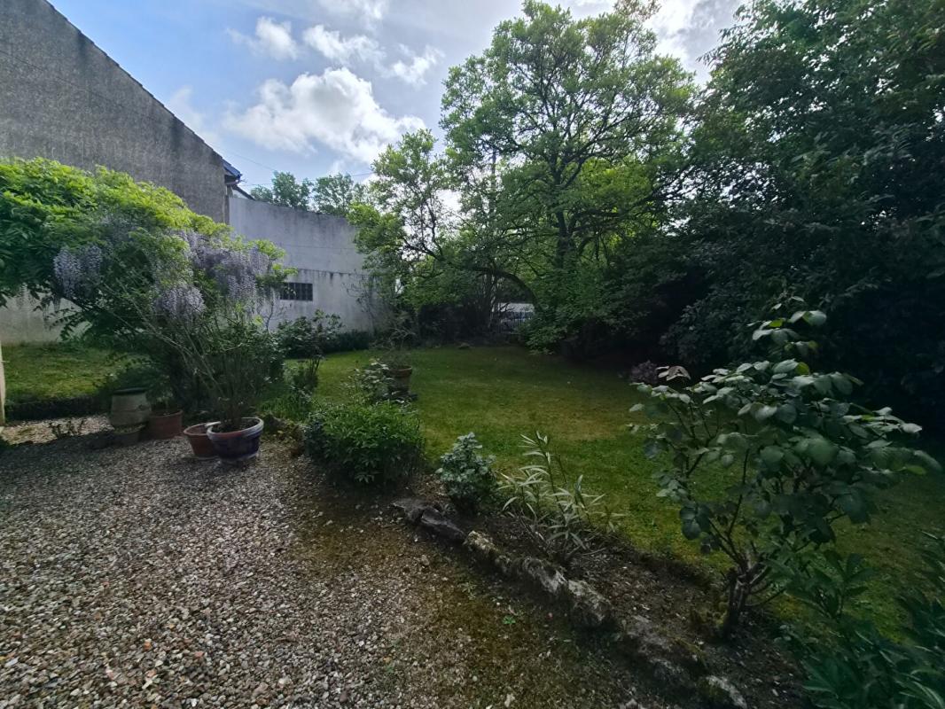 SAINTE-GENEVIEVE-DES-BOIS Maison  5 pièce(s) 125 m2 1