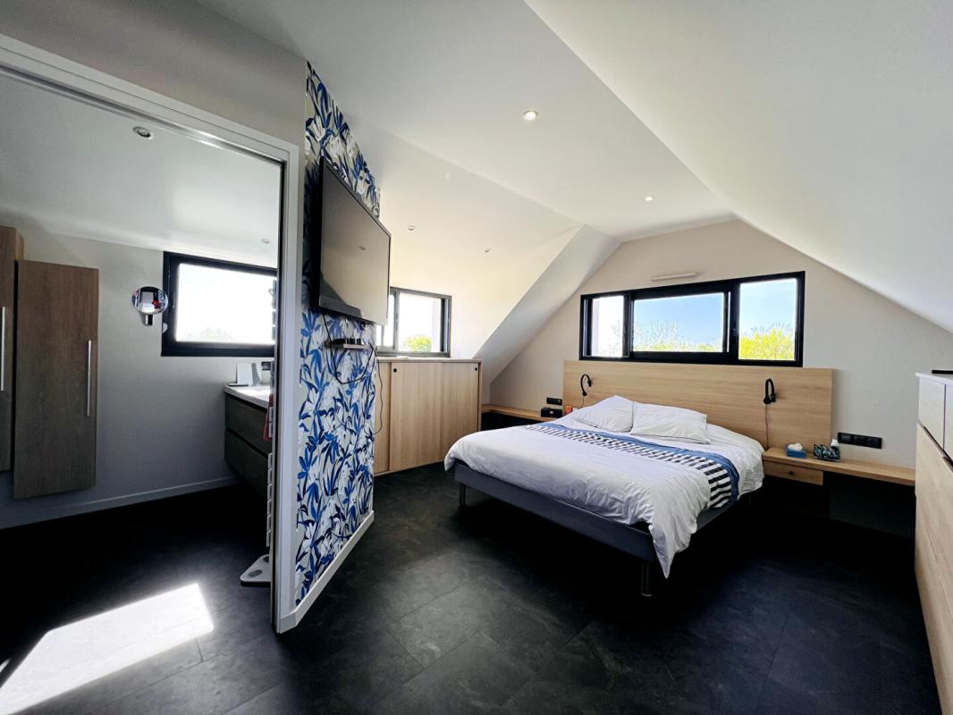 SAINT-GILDAS-DE-RHUYS Belle contemporaine - piscine - 196 m2 - 4 suites - Bureau 13