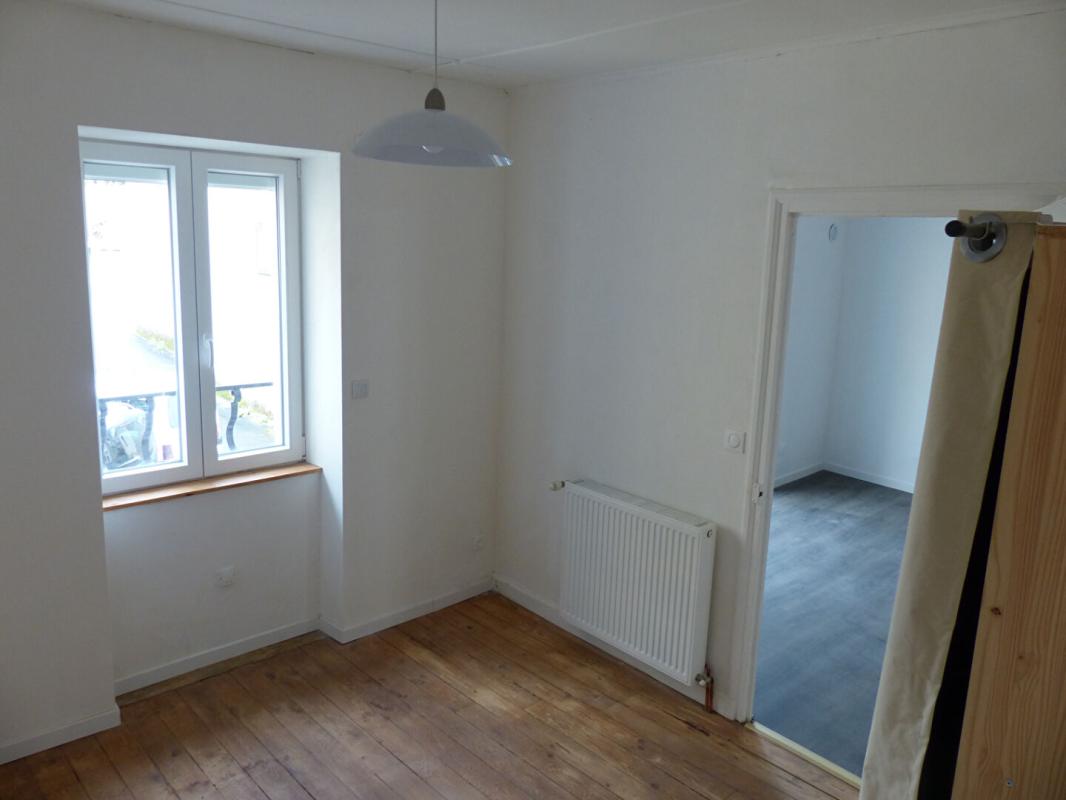 LAUSSONNE Location Maison vide - 4 pièces, 112  m² - Laussonne 7