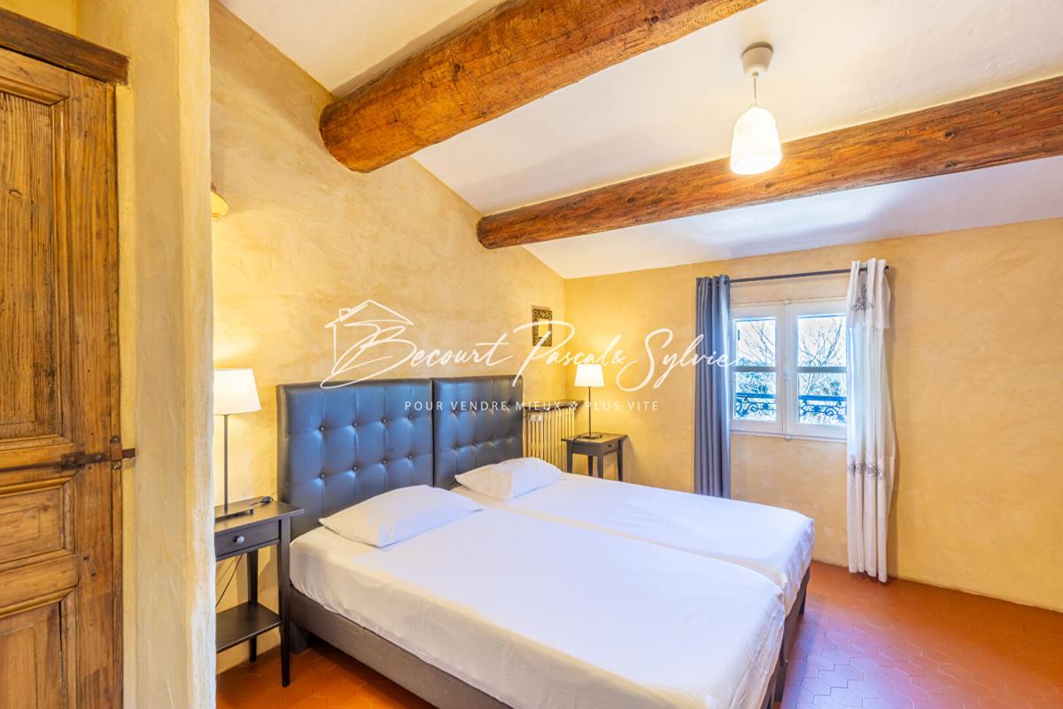 BEDOIN Charmante maison provençale avec piscine sur terrain 1345m2 arboré 11