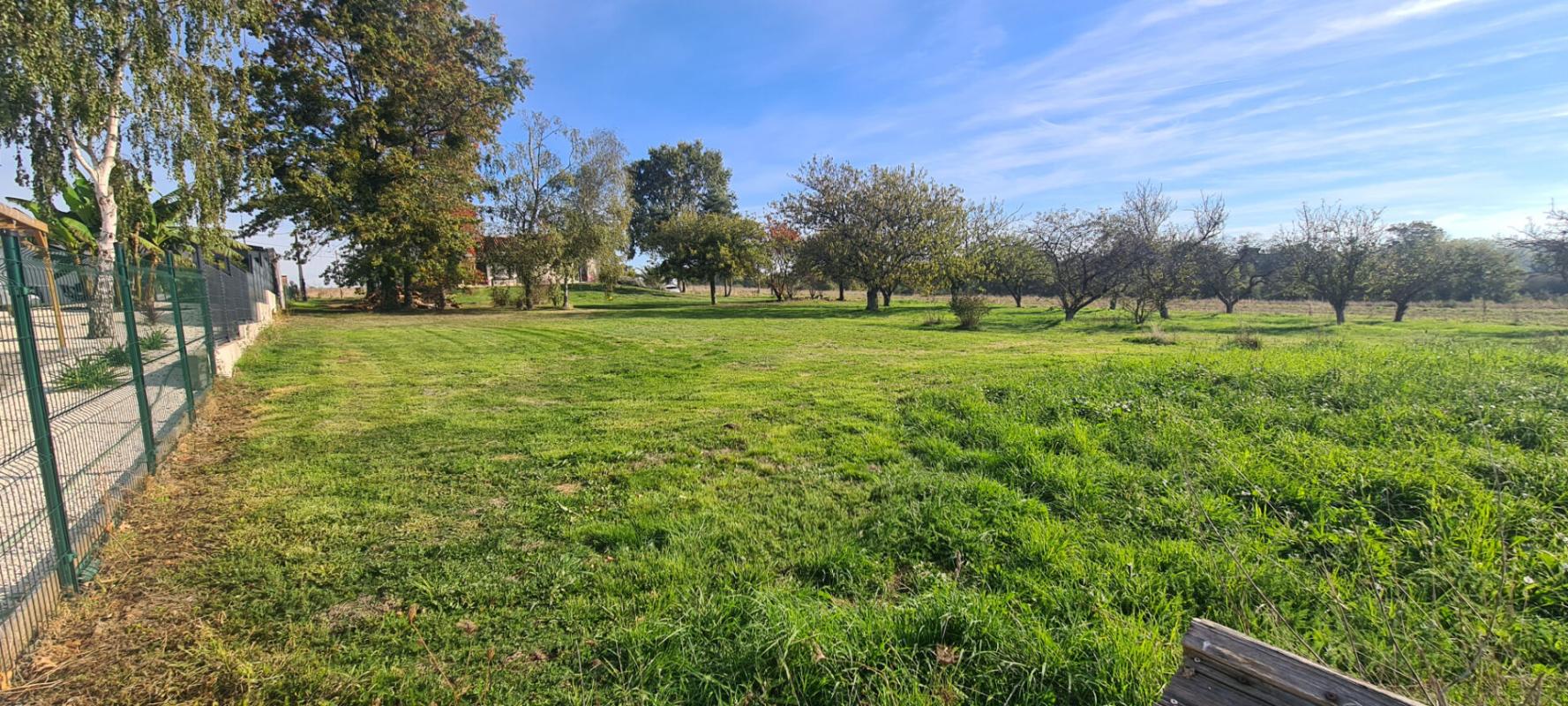 SèVREMOINE Terrain constructible St Crespin 1146 M² en second rideau, non viabilisé. Accès avec empierrement réalisé (avec passage des fourreaux) 1