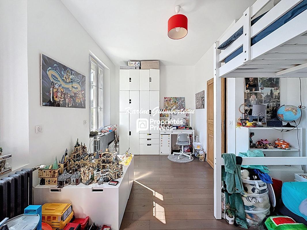 LALANDE-DE-POMEROL Maison familiale en pierre joliment rénovée avec piscine 12