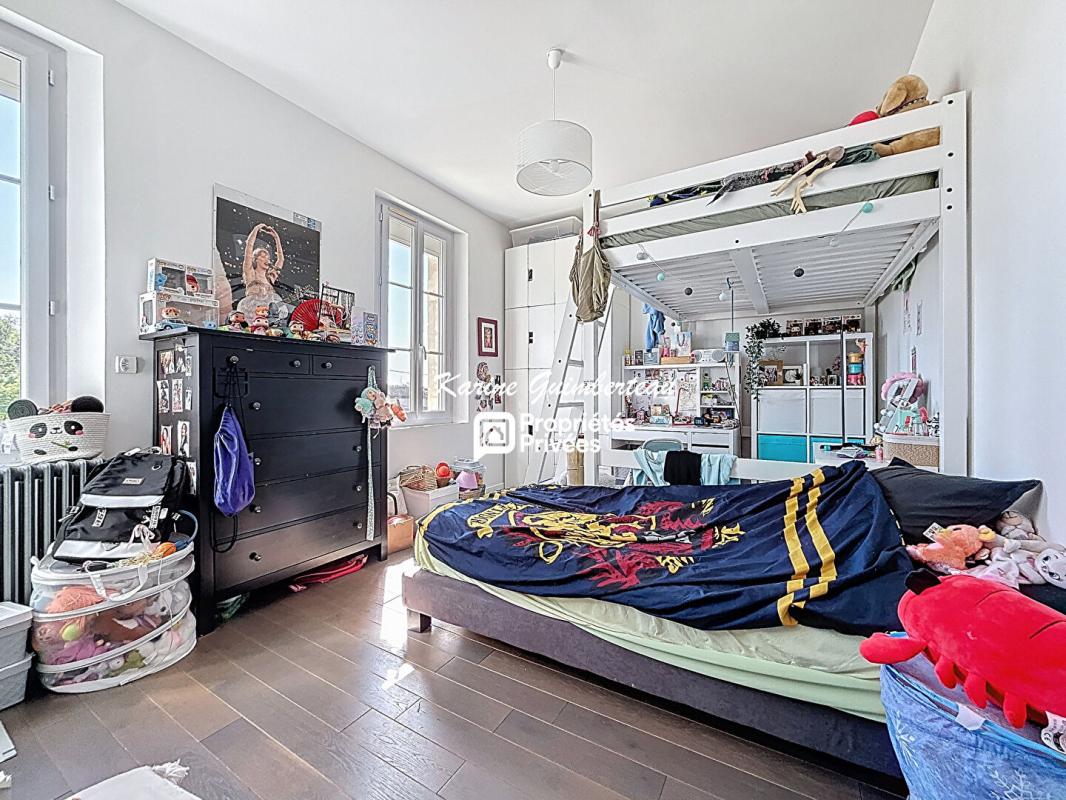 LALANDE-DE-POMEROL Maison familiale en pierre joliment rénovée avec piscine 14