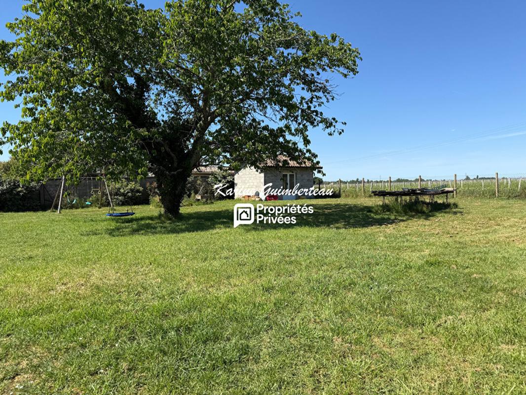 LALANDE-DE-POMEROL Maison familiale en pierre joliment rénovée avec piscine 18