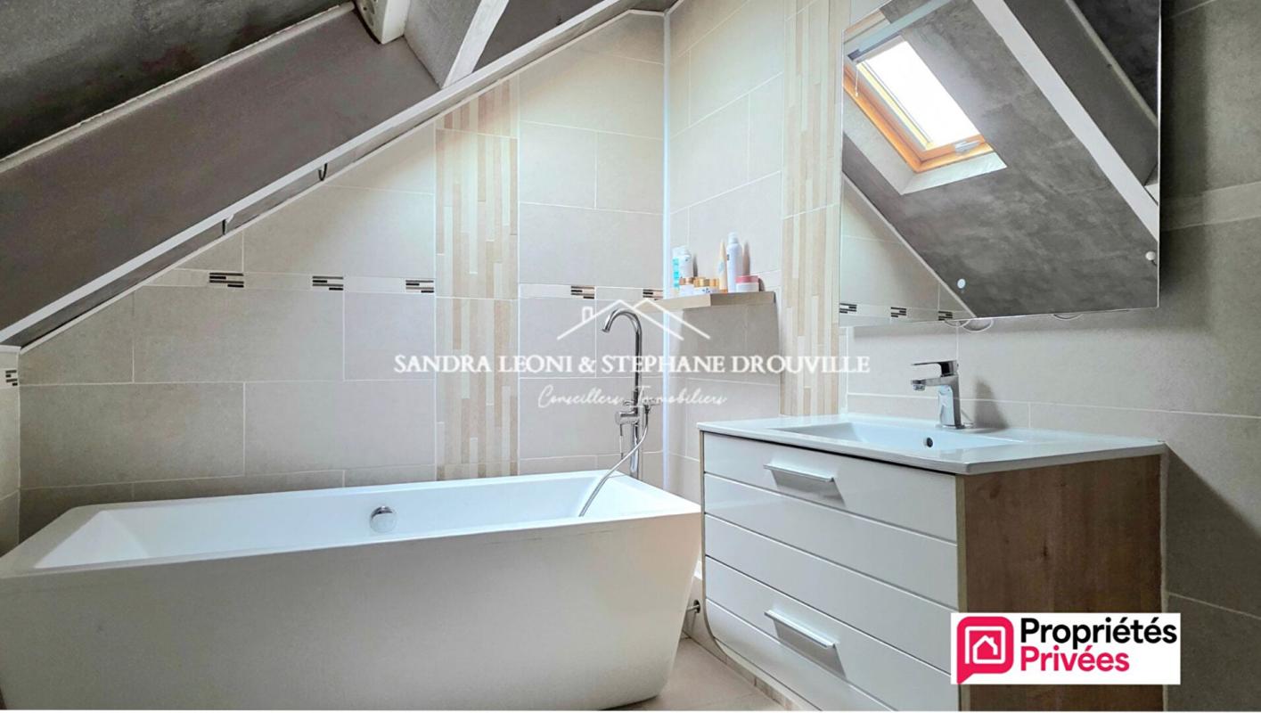 VOVES PROCHE VOVES Maison  6 pièces, 198 m², AVEC DEPENDANCES ET HANGAR 12