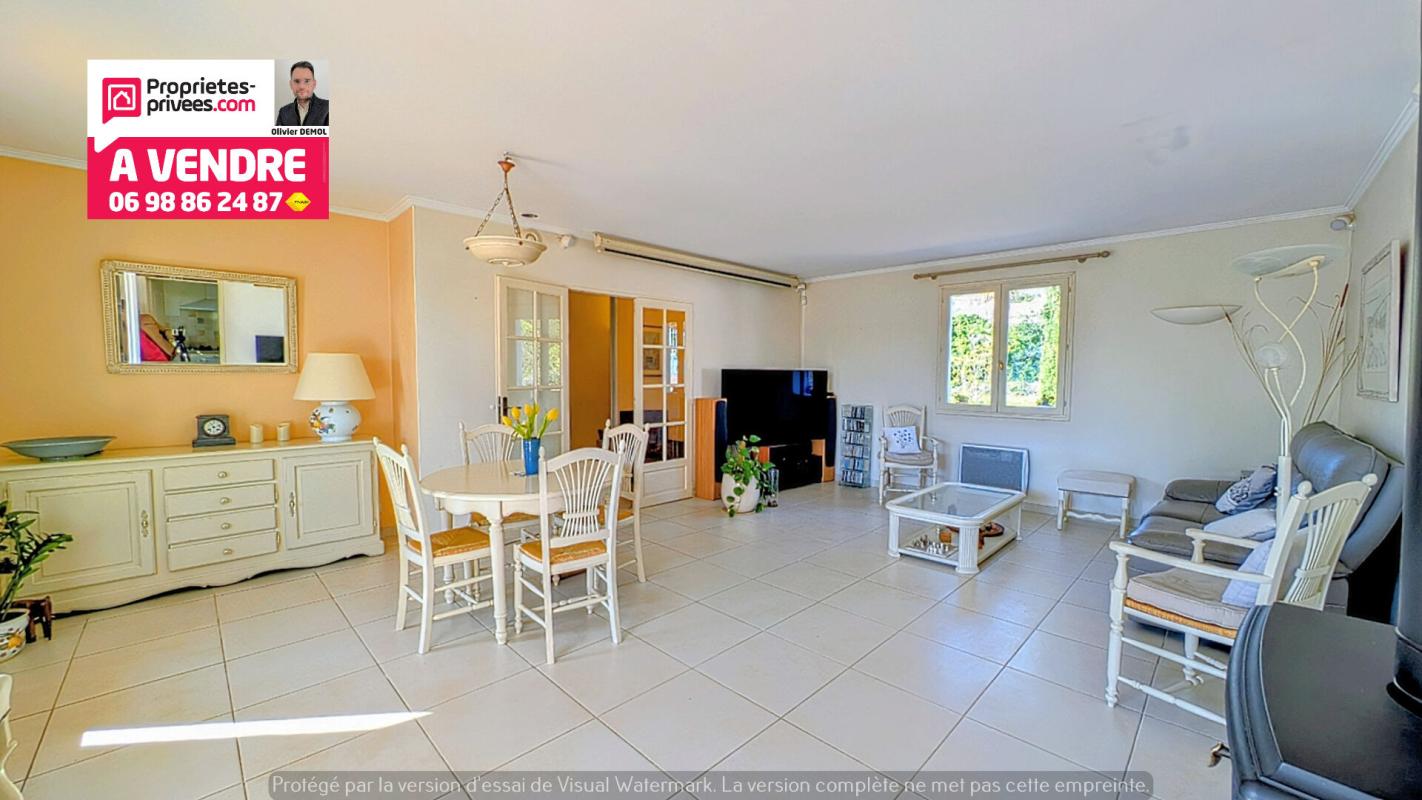 TOURRETTES ELEGANTE VILLA DE PLAIN-PIED ET DE 4 CHAMBRES. 150 m² .Calme et résidentiel ! 11