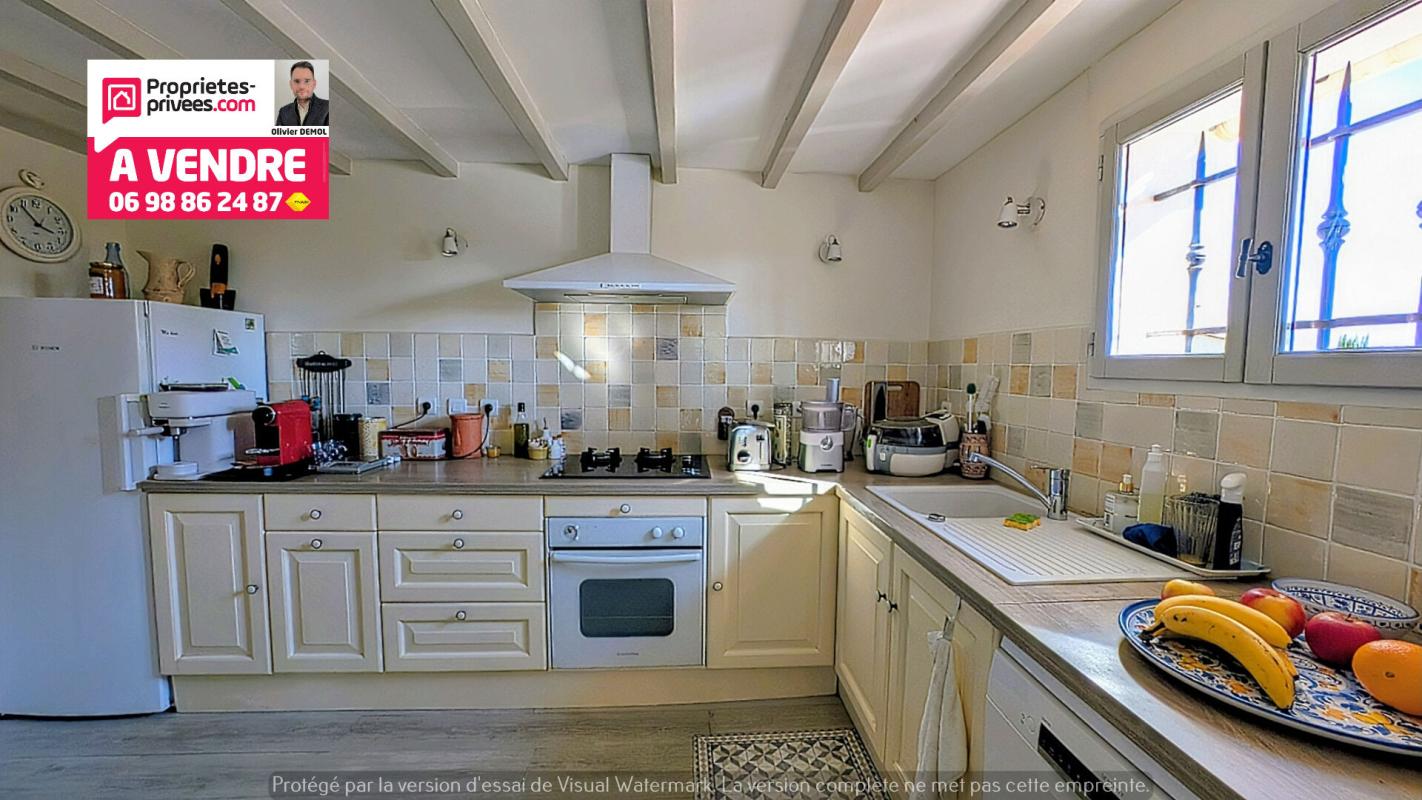 TOURRETTES ELEGANTE VILLA DE PLAIN-PIED ET DE 4 CHAMBRES. 150 m² .Calme et résidentiel ! 13