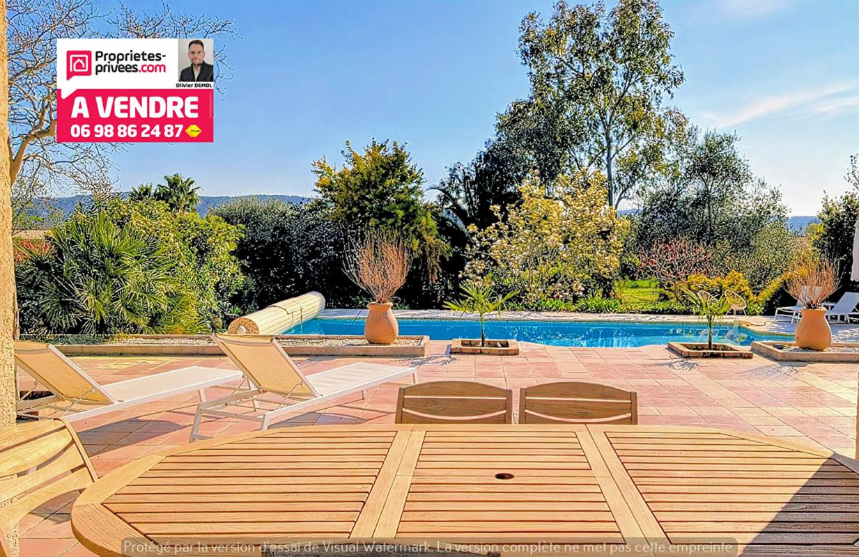 TOURRETTES ELEGANTE VILLA DE PLAIN-PIED ET DE 4 CHAMBRES. 150 m² .Calme et résidentiel ! 5