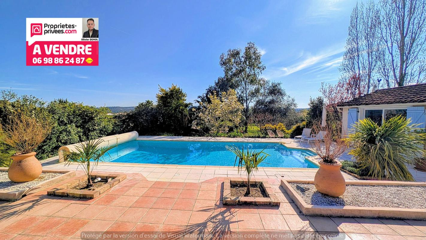 TOURRETTES ELEGANTE VILLA DE PLAIN-PIED ET DE 4 CHAMBRES. 150 m² .Calme et résidentiel ! 9