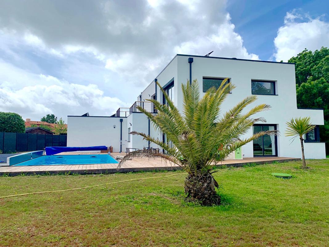 OUDON MAISON A VENDRE 6 PIECES AVEC PISCINE 3