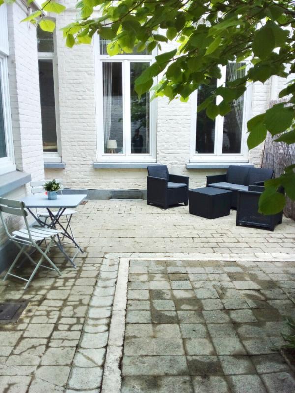 LILLE Appartement T2 Bis 37 m2 avec cour privative 1