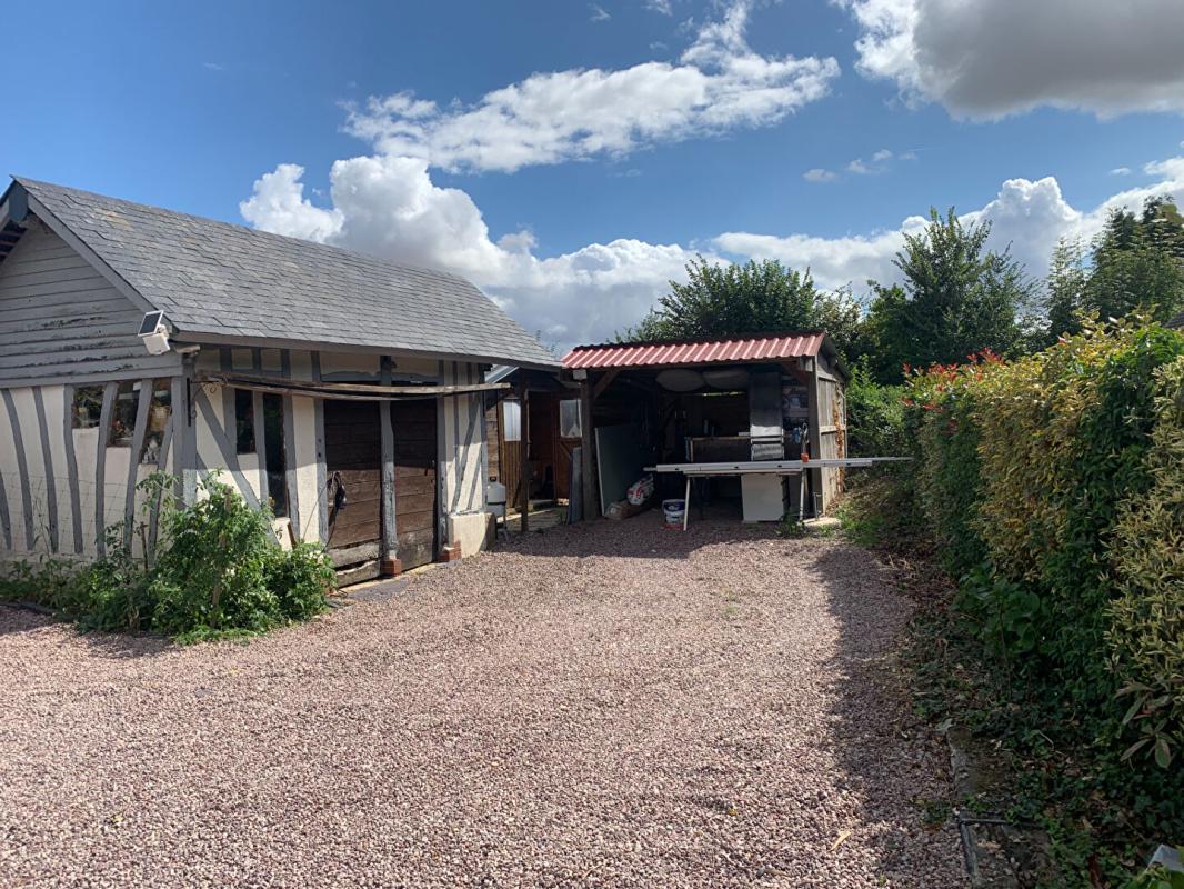 FONTAINE-LA-LOUVET ENSEMBLE DE 2 MAISONS SUR 800 M2 DE TERRAIN 12