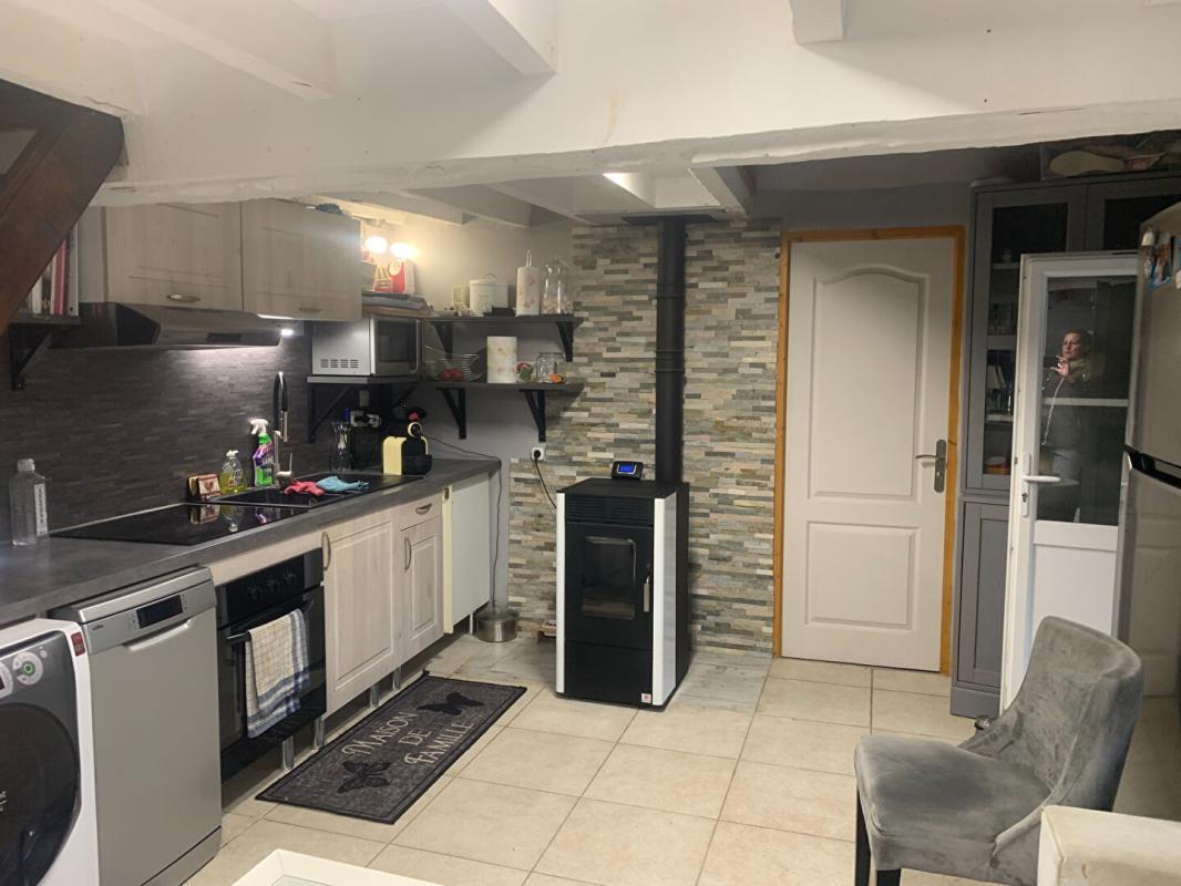 FONTAINE-LA-LOUVET ENSEMBLE DE 2 MAISONS SUR 800 M2 DE TERRAIN 9