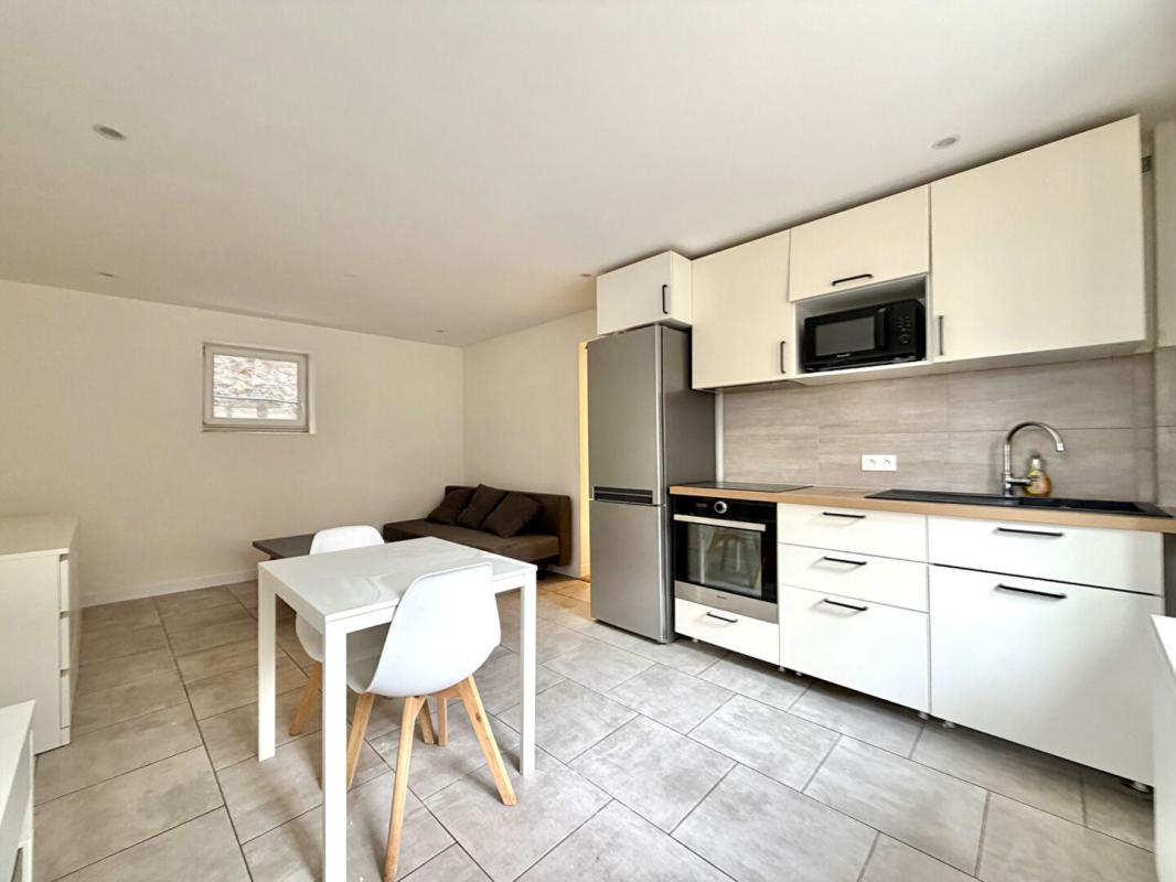 SUCY-EN-BRIE Appartement à vendre centre-ville Sucy En Brie - 2 pièces 4