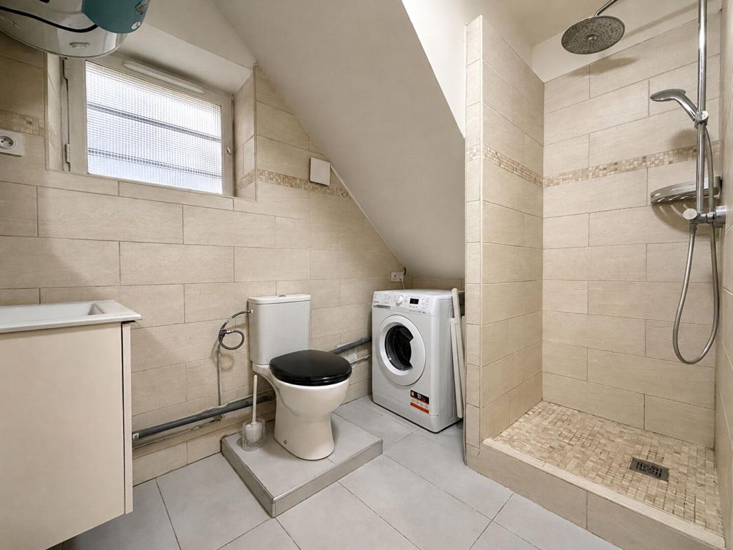 SUCY-EN-BRIE Appartement à vendre centre-ville Sucy En Brie - 2 pièces 8