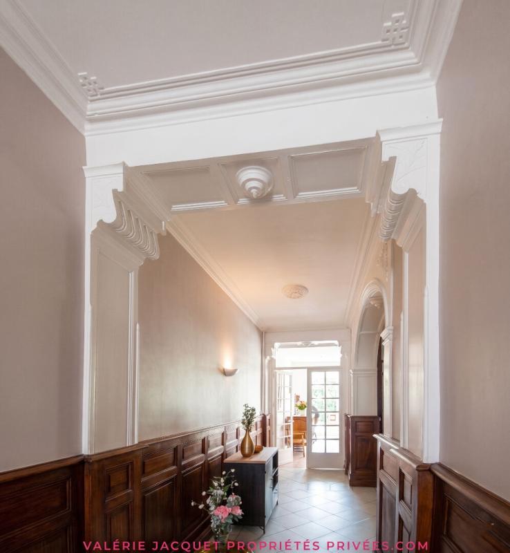 COUTRAS Centre ville: Demeure d'Exception : L'Équilibre Parfait entre Caractère et Volume 11