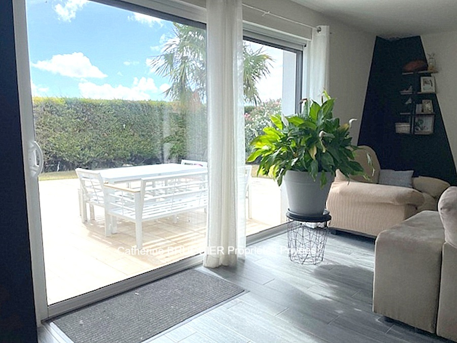 NUAILLE-D'AUNIS Maison de plain-pied 116 m² - Centre village - Classe A -3 chambres - garage - jardin clos 2