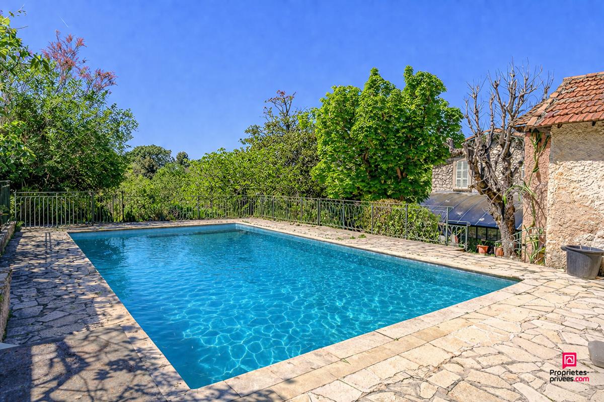 MARSEILLE-11E-ARRONDISSEMENT Maison 10 pièce(s) 330 m2 avec terrain 4000 m² et Piscine 3